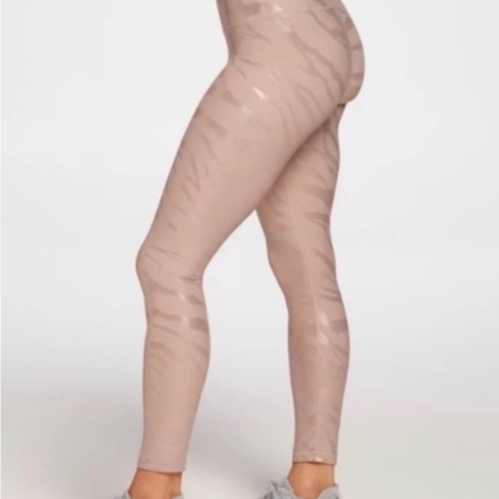 CALIA by Carrie Underwood Beige Patterned Leggings